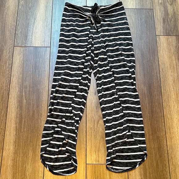 Free People Movement XS women’s - Picture 1 of 2